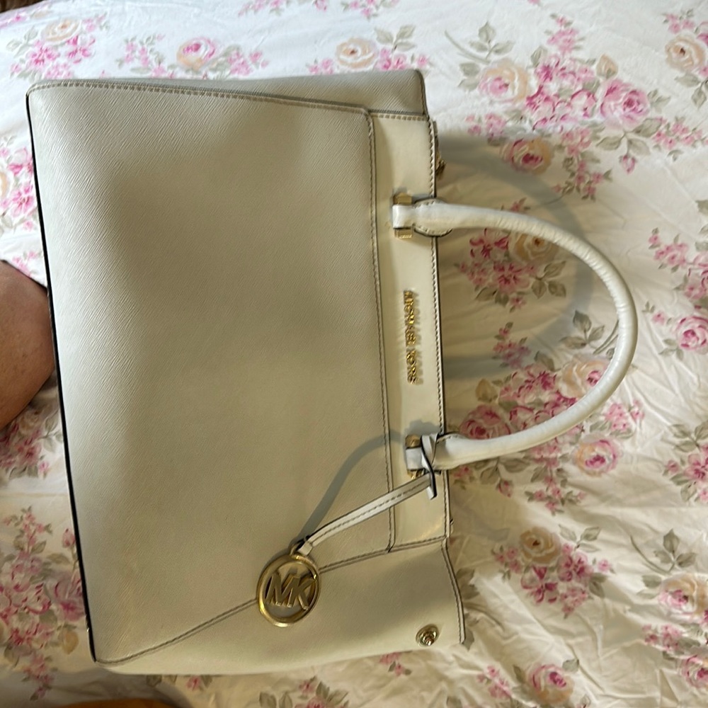 Optic white Gibson bag Micheal Kors. Large satchel.